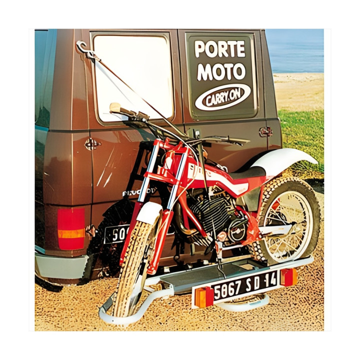 Porte moto sur attelage CARRY ON en acier galvanisé